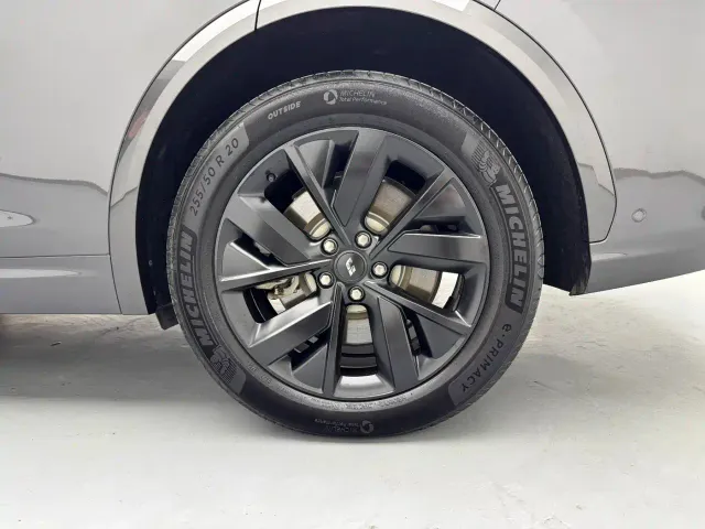 Li Auto L7 — Фото автомобиля 17