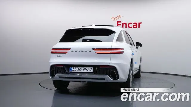 Genesis GV70 — Фото автомобиля 4