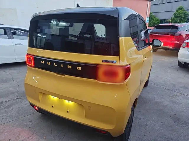 Wuling Hongguang Mini EV — Фото автомобиля 6