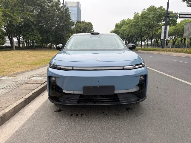 Leapmotor B10 — Фото автомобиля 2