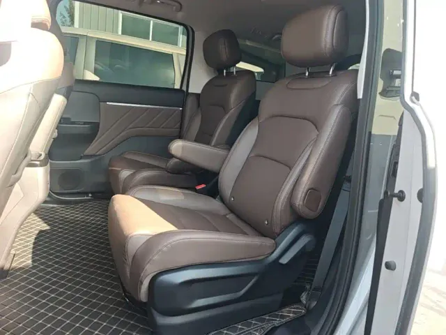 Wuling Starlight 730 — Фото автомобиля 16