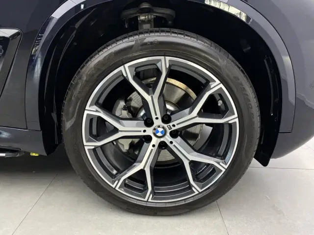 BMW X5 — Фото автомобиля 8
