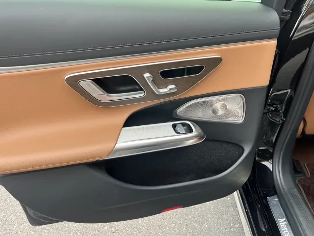 Mercedes-Benz E-Class — Фото автомобиля 25