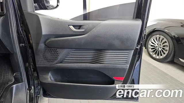 Hyundai Staria — Фото автомобиля 14