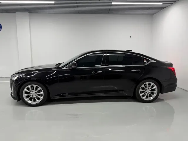 Cadillac CT5 — Фото автомобиля 4