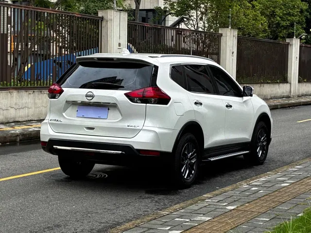 Nissan X-Trail — Фото автомобиля 9