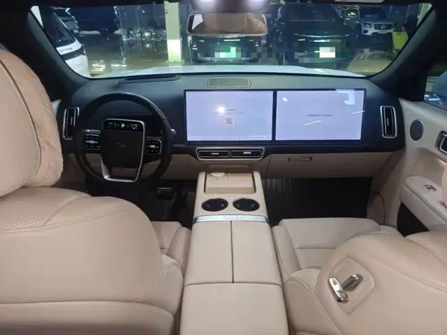 Li Auto L7 — Фото автомобиля 5