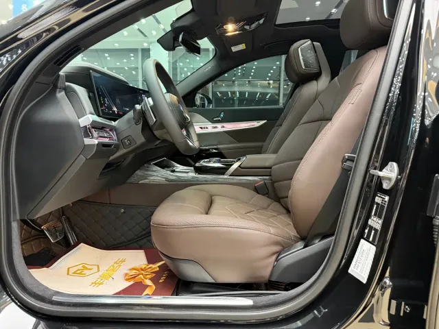 BMW 7 Series — Фото автомобиля 4