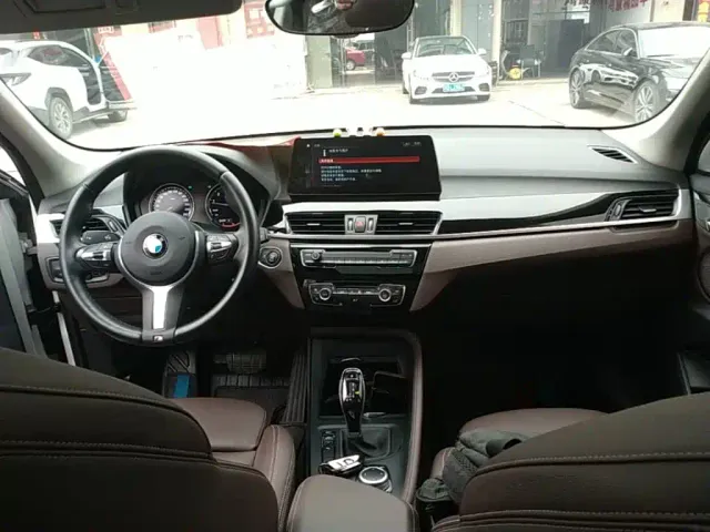 BMW X1 — Фото автомобиля 9