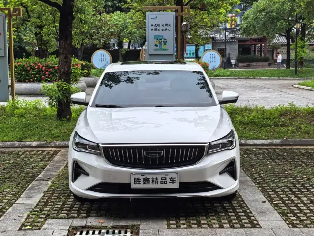 Geely Emgrand — Фото автомобиля 2