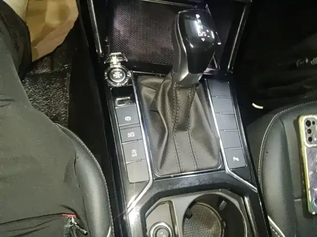 Volkswagen Passat — Фото автомобиля 13