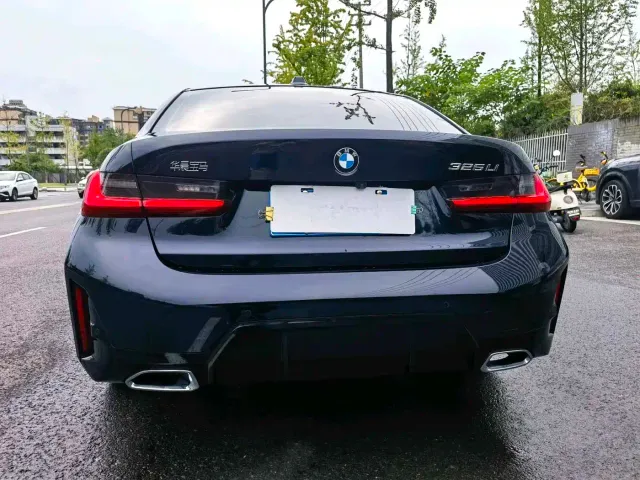 BMW 3 Series — Фото автомобиля 6