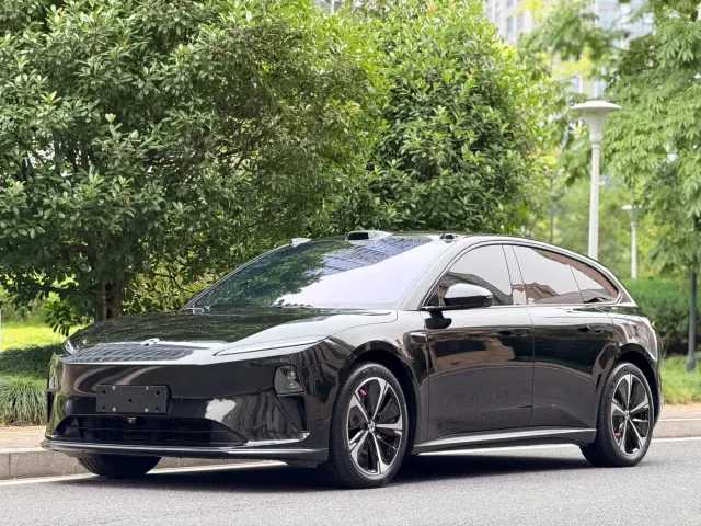 Фотография автомобиля — Nio ET5 Touring