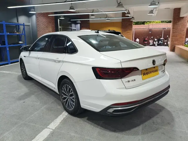 Volkswagen Sagitar — Фото автомобиля 3