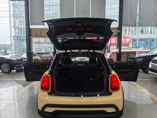 MINI Hatch — Фото автомобиля 19