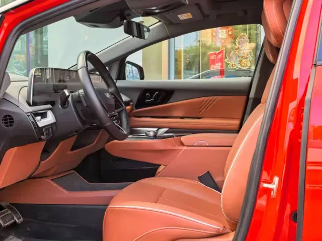 Cadillac Optiq — Фото автомобиля 7