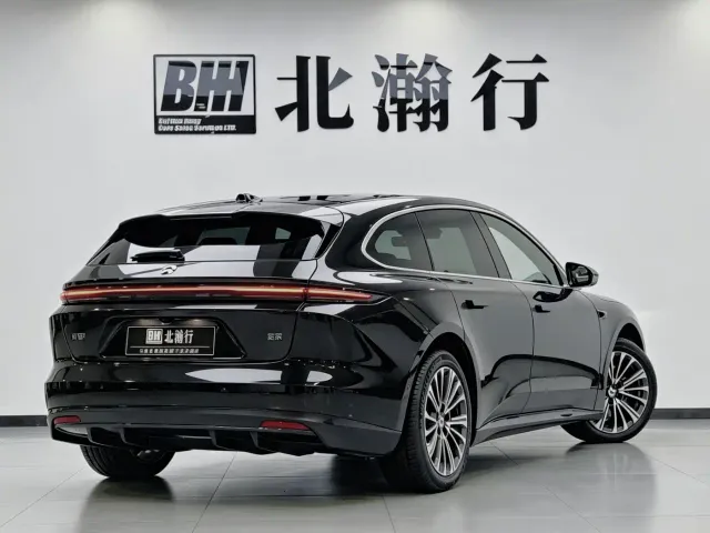 Nio ET5 Touring — Фото автомобиля 6
