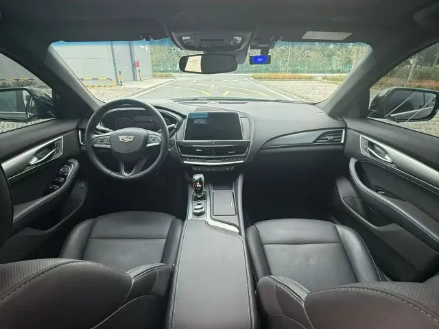 Cadillac CT5 — Фото автомобиля 8
