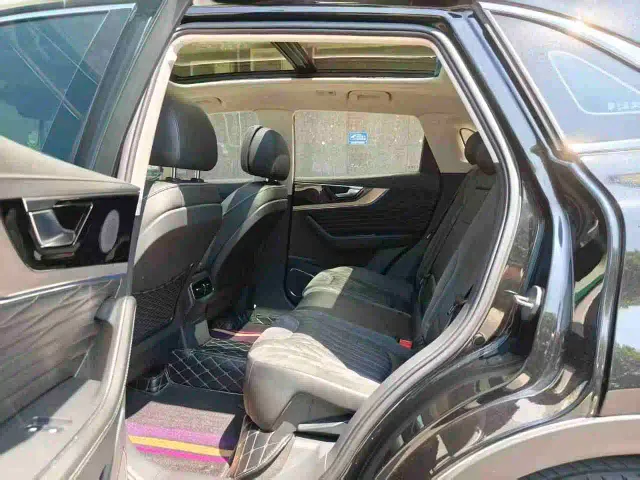 Hongqi HS5 — Фото автомобиля 9