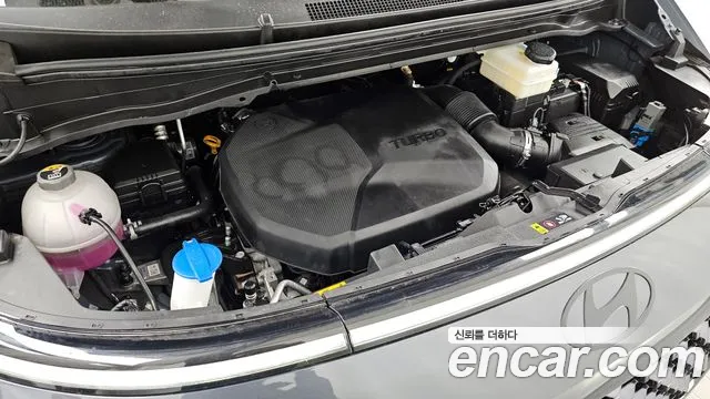 Hyundai Staria Staria 4WD Lounge 9 мест — Фото автомобиля 6