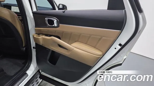 Kia Sorento Новый Sorento 4 поколение Бензин 2.5T 4WD — Фото автомобиля 23