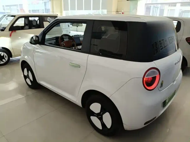 Changan Lumin — Фото автомобиля 22