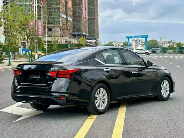 Nissan Teana — Фото автомобиля 7