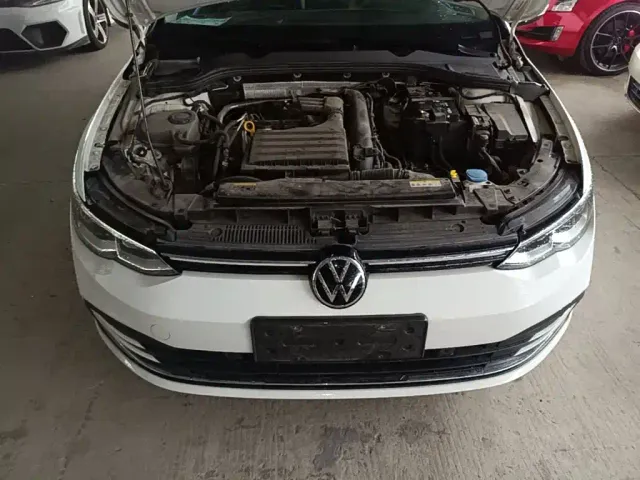 Volkswagen Golf — Фото автомобиля 19
