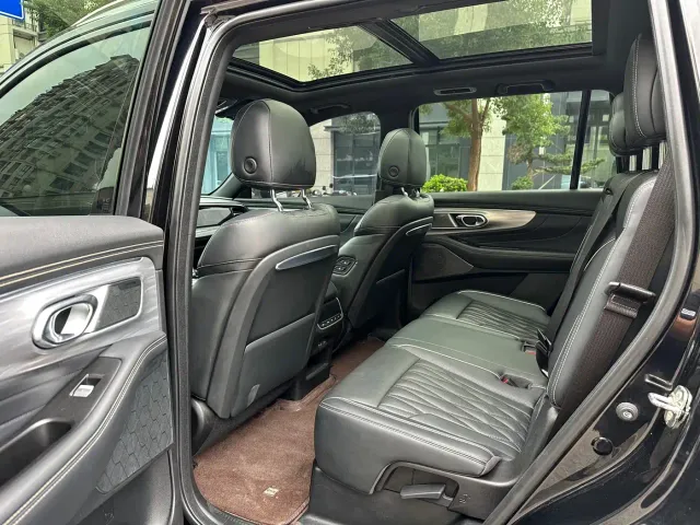 GAC Trumpchi GS8 — Фото автомобиля 6