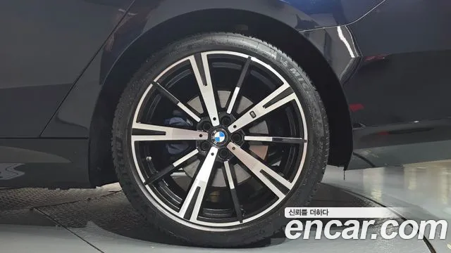 BMW 5 Series G60 — Фото автомобиля 6