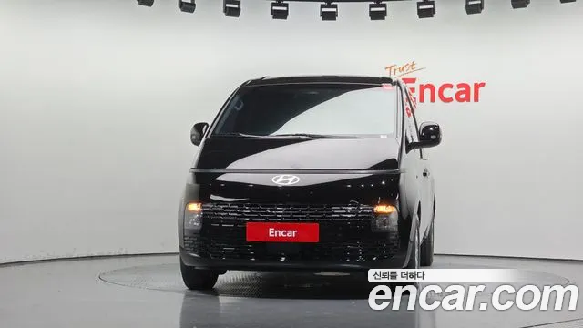 Hyundai Staria Staria — Фото автомобиля 3