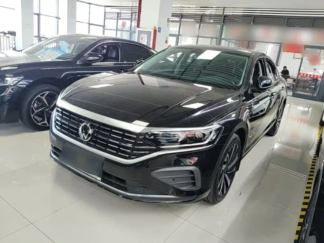 Фотография автомобиля — Volkswagen Passat