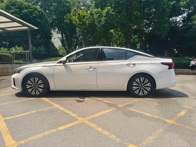 Nissan Teana — Фото автомобиля 4