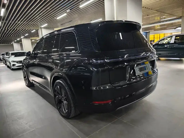Li Auto L9 — Фото автомобиля 6