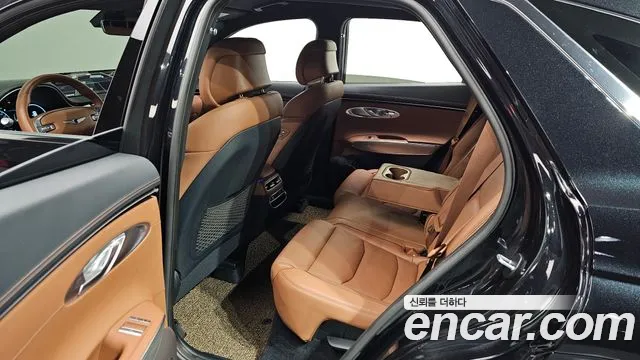 Genesis GV70 2.5T Бензин AWD — Фото автомобиля 17