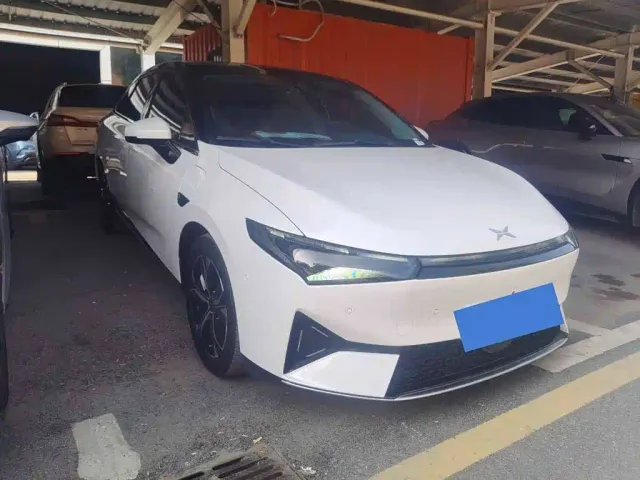 Xpeng P5 — Фото автомобиля 3