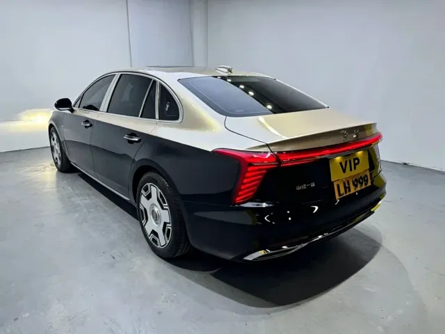 Hongqi H5 — Фото автомобиля 3