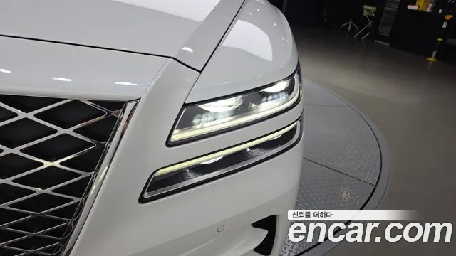 Genesis GV80 2.5T Бензин AWD — Фото автомобиля 18