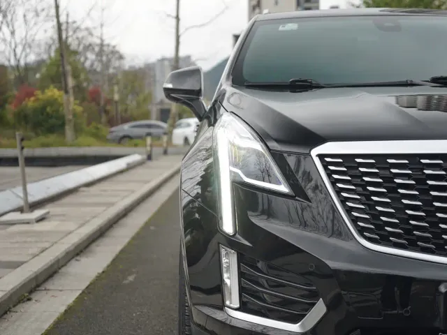 Cadillac XT5 — Фото автомобиля 9