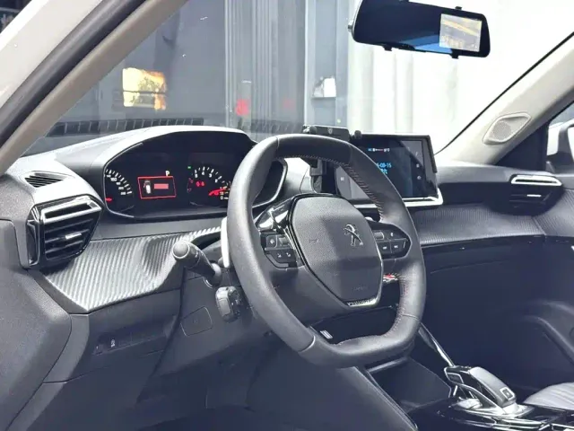 Peugeot 2008 — Фото автомобиля 6