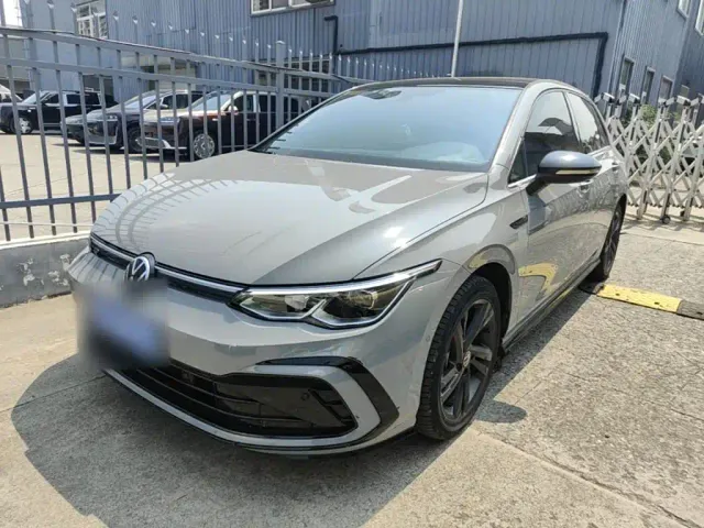 Фотография автомобиля — Volkswagen Golf
