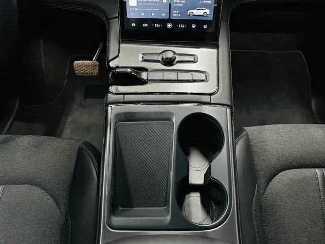 Nio EC6 — Фото автомобиля 16