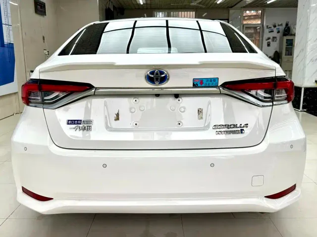 Toyota Corolla — Фото автомобиля 5