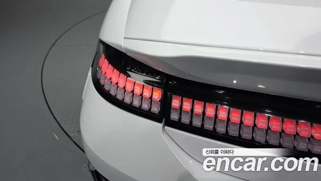 Hyundai Ioniq 6 — Фото автомобиля 8