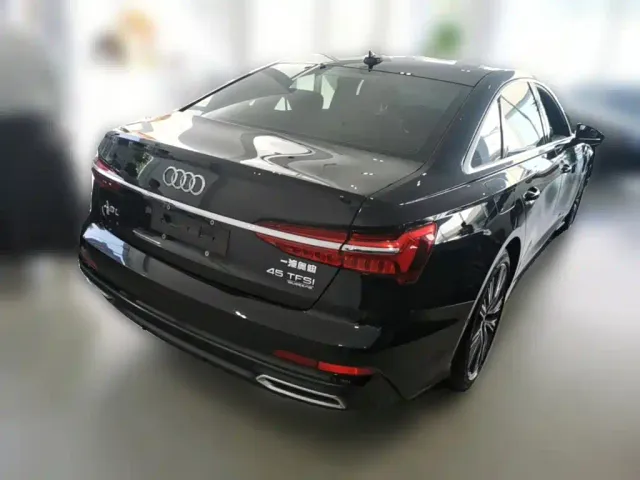 Audi A6L — Фото автомобиля 9