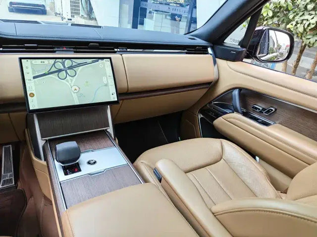 Land Rover Range Rover — Фото автомобиля 10