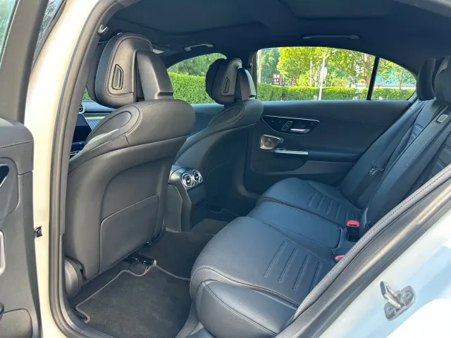 Mercedes-Benz C-Class — Фото автомобиля 8
