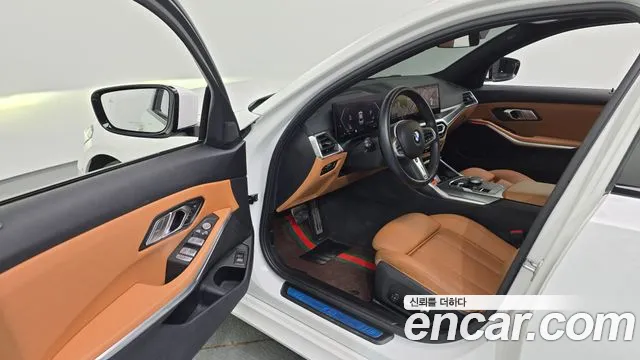 BMW 3-Series 3 серия (G20) 320i M Sport — Фото автомобиля 10