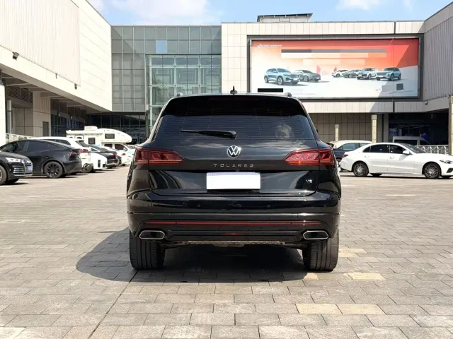 Volkswagen Touareg — Фото автомобиля 9