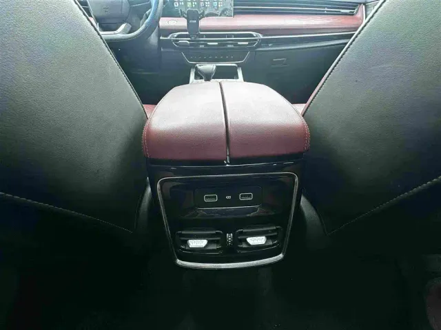 Jetour X70 Plus — Фото автомобиля 16